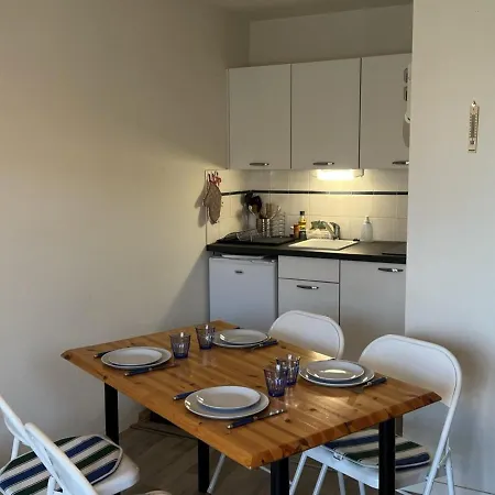 2 Pièces Avec Balcon Et Accès Direct à Cabourg, Animaux Admis - Fr-1-487-352 *
