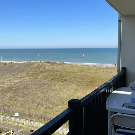 2 Pieces Avec Balcon Et Acces Direct A Cabourg, Animaux Admis - Fr-1-487-352 Appartement