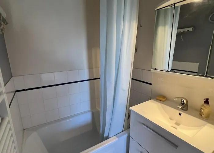 2 Pièces Avec Balcon Et Accès Direct à Cabourg, Animaux Admis - Fr-1-487-352