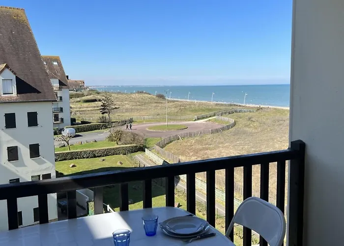 2 Pieces Avec Balcon Et Acces Direct A Cabourg, Animaux Admis - Fr-1-487-352 Apartment Cabourg